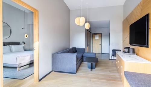 Suite, 1 King Bed, Accessible, Bathtub