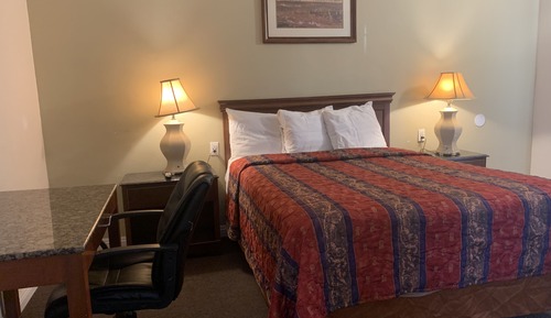 Single Room, 1 Queen Bed