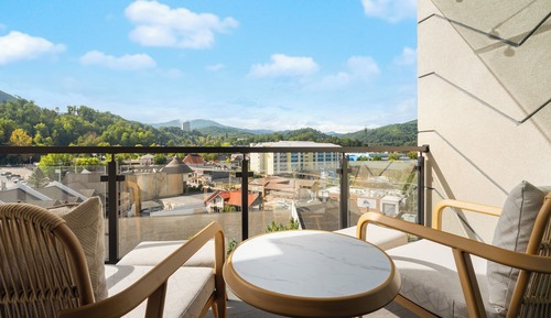 Room, 1 King Bed, Mobility Accessible, Balcony (Communications)