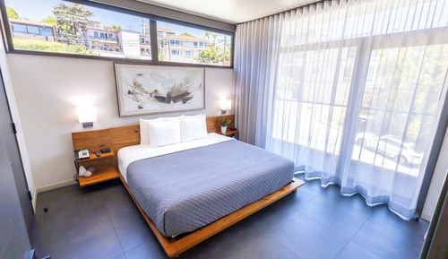 Deluxe 2 King Bedrooms, Multiple Beds, Sleeps 11ppl