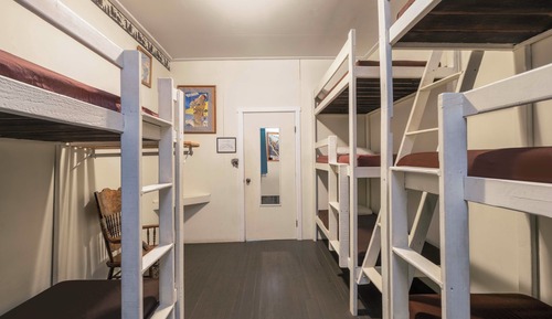 8 Bed Bunk Style Room