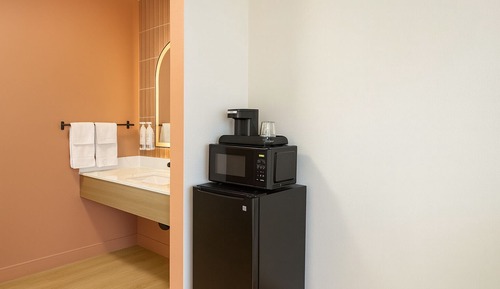 Deluxe Room, 1 King Bed