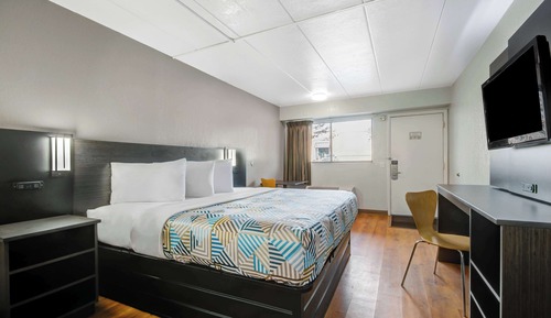 Standard Room, 1 King Bed, Non Smoking