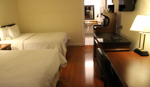 Suite, 2 Queen Beds, Non Smoking, Fireplace, Jacuzzi