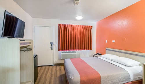 Standard Room, 1 Queen Bed, Non Smoking