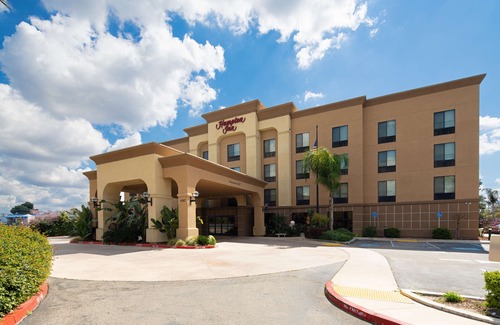 Visalia Hotel | Hampton Inn Visalia