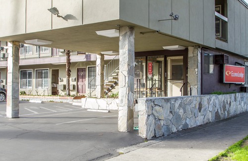Downtown Hotel | The Vine Inn Davis