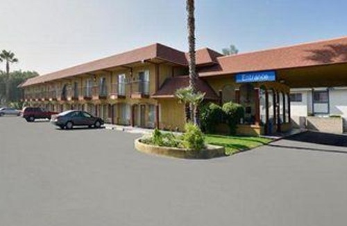 Canyon Lake Hotel | Rodeway Inn & Suites Canyon Lake I-15