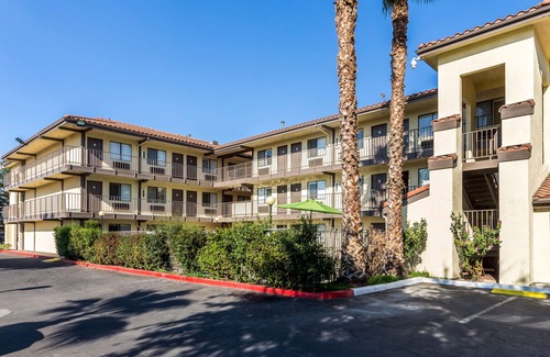 Tulare Hotel | Hillstone Inn