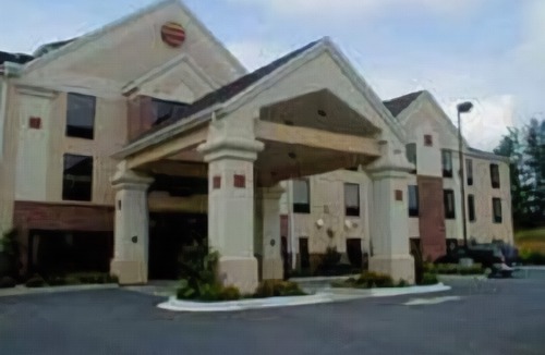 Valley Falls Hotel | Comfort Inn & Suites at I-85
