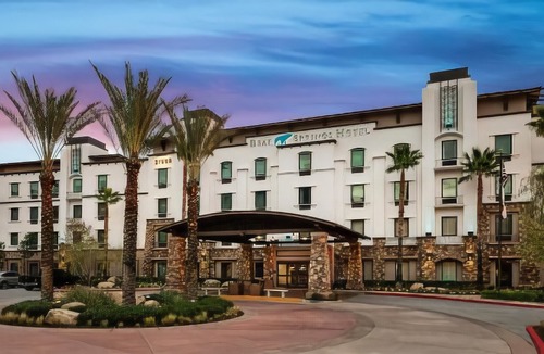 Highland Hotel | Bear Springs Hotel