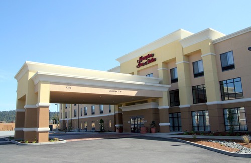 Pacific Hotel | Hampton Inn & Suites Arcata