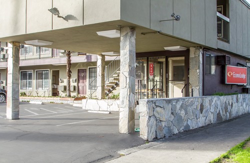 Downtown Hotel | The Vine Inn Davis