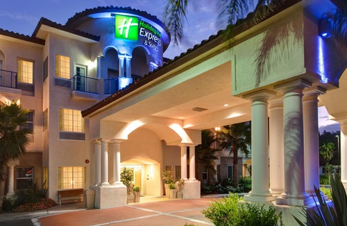 Corona Hotel | Holiday Inn Express Hotel & Suites Corona, an Ihg Hotel