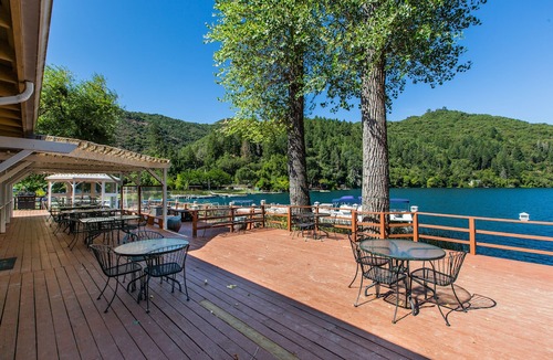 Upper Lake Hotel | The Lodge at Blue Lakes Upper Lake