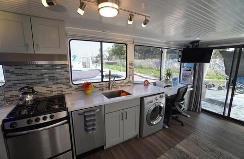 Birds Landing Boat Rental | Romantic Getaway with Sauna, fireplace and great seal watching