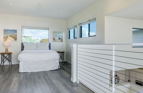 Oceano Cottage | Beachfront 2BR w/Deck, Views & Direct Sand Access Strand Way A