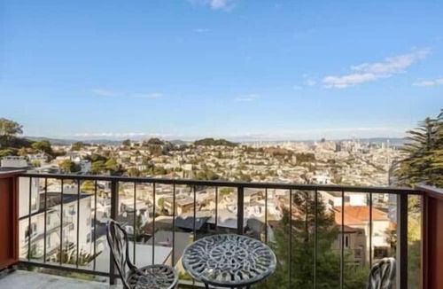 San Francisco Condo | Private Loft with Breathtaking Views | Central SF Retreat