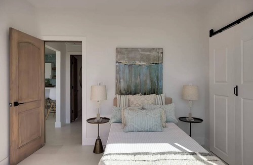 Summerland House | Discover the Charm of Golden Gate Avenue