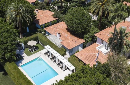 Historic Tennis Club House | 4 Charming Boutique Rooms with Plush Beds, Fireplaces, Terraces - Parking