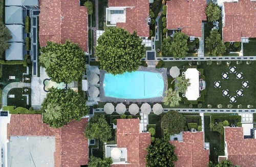 Historic Tennis Club House | Premium Studio 2 Queens, Avalon Hotel, Poolside Cabanas, Museums Closeby