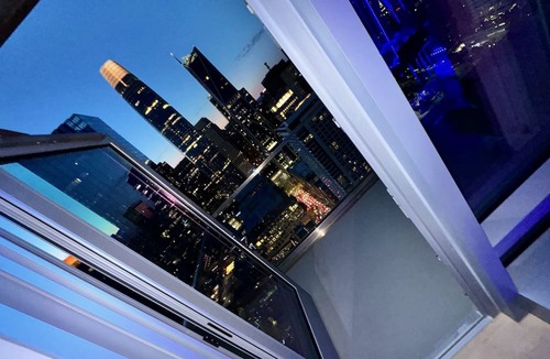 South Beach Apartment | Luxury Penthouse in the Heart of SF with Iconic Panoramic View