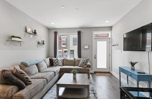 Point Breeze House | Skyline Best Roofdeck Views 2 Miles Penn Chop