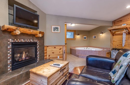 Estes Park Hotel | Stonebrook Resort - Adults Only