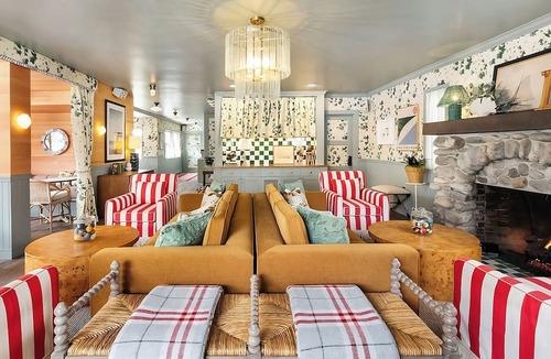 Northeast Carmel House | Free Bfast, Pets Allowed, 3 Suites Double Fireplace at Le Petit Pali at 8th Ave!