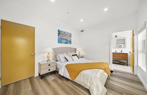 Rampart Village House | Comfort Suite Hollywood