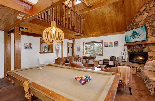 Upper Moonridge House | Resting Falcon#2661