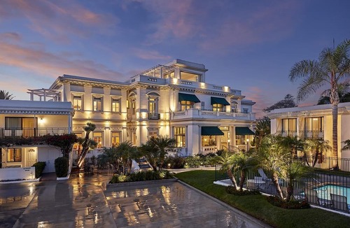 Coronado House | Vacation At its Finest! 3 Units, Beach Access! Close to Seaport Village