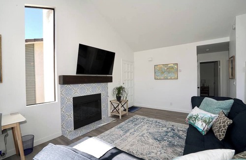 Pacific Beach Apartment | 2Bed 2Bath APT walking distance to BEACH and BAY i