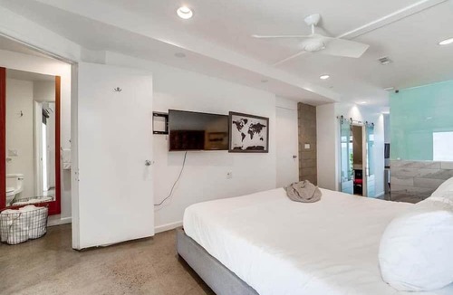 Little Italy Condo | 2 Modern Units in Heart of Little Italy!