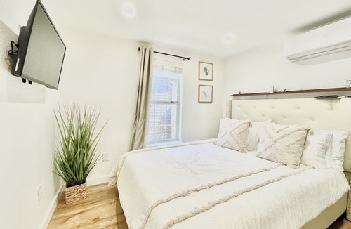 Central East Austin House | The Boho Cottage Minutes to Downtown Austin and The Lake