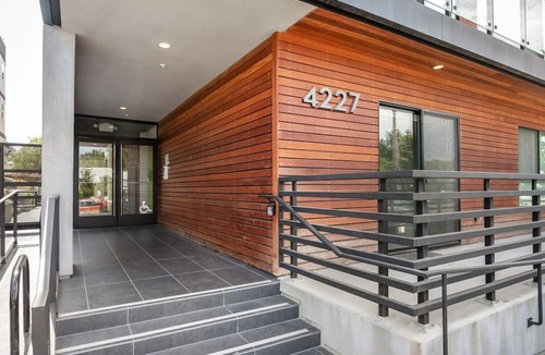 Mar Vista Apartment | Comfy Mar Vista 1BR w/in-unit W/D + Gym near Venice Beach by Blueground