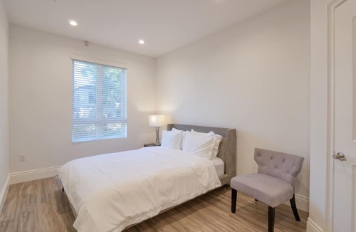 Pico - Robertson Condo | Elegant Chic City Views Beverly Hills Adjacent Condo.