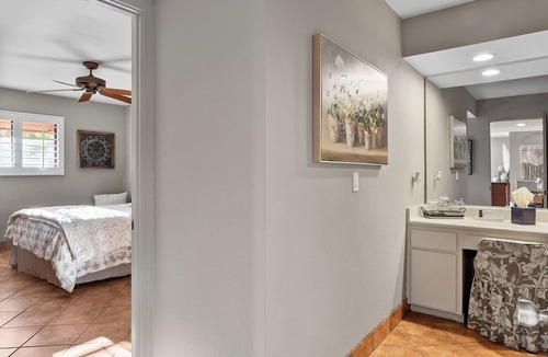 Canyon Corridor Condo | Updated Ground Floor 2BD/2BA Condo at the Popular Canyon Granada - Canyon Granad