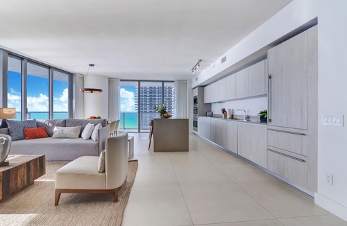 Hollywood South Central Beach Condo | Three Bedroom Paradise Above The Ocean