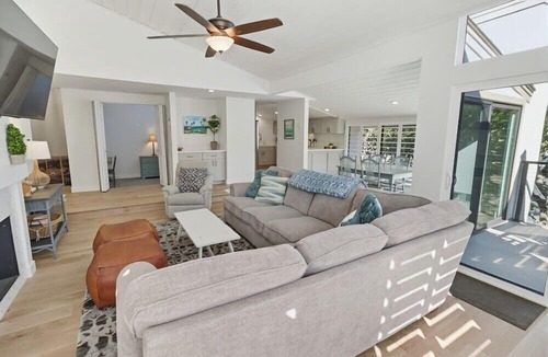 Solana Beach Condo | Beach Access, Pool, Spa, Tennis, 2 Bedroom + Private Den