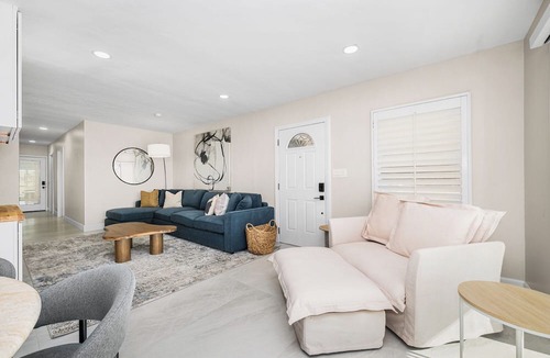 Old Towne Apartment | Brand new Beachfront Remodel-Steps to Ocean