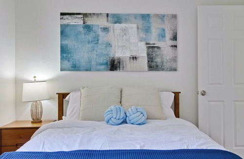 West San Jose Apartment | Modern Home near Santana Row, San Jose