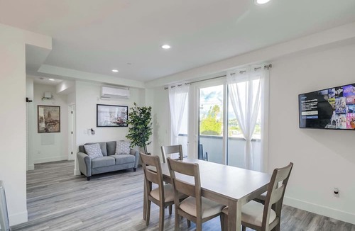 University Heights Apartment | Park Blvd 304 | Contemporary | Brand New | Cozy