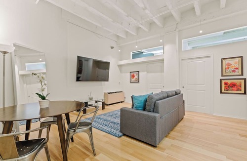 Historic Core Condo | Rooftop Pool & City Views! Long-Term Dtwn LA Stay