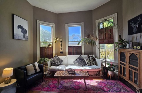 Eureka House | Victorian Charming 4-bedroom house with WiFi, AC in marvelous Eureka