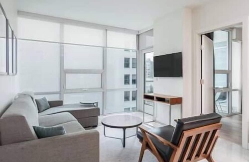 Downtown Los Angeles Apartment | Highrise 2b 2b Apartment Conv Center-Heart Of Downtown LA