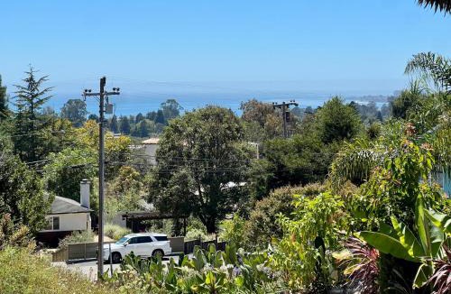 Aptos Apartment | Charming studio one mile from beach