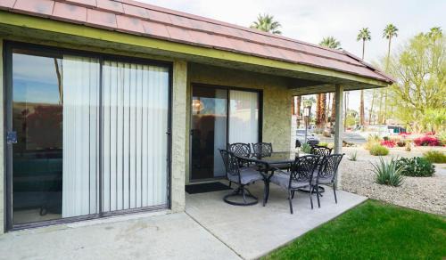 Cathedral City House | Desert Condo w Pool Tennis & Spa Access