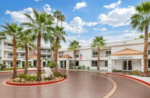 Canyon Corridor Resort | Hilton Vacation Club Palm Canyon Palm Springs