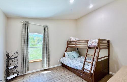Mariposa House | Family-Friendly Yosemite Nest